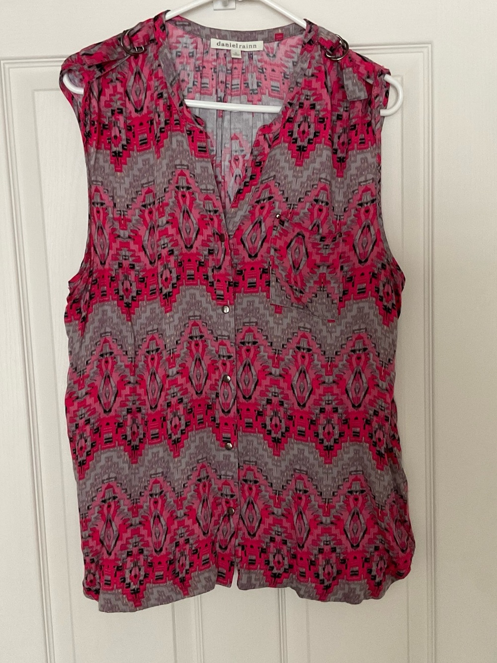 Daniel Rainn Pink and Gray Printed Sleeveless Blouse